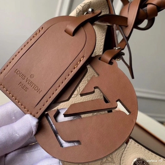 WIS VUITTON LOUIS CARMEL 0929